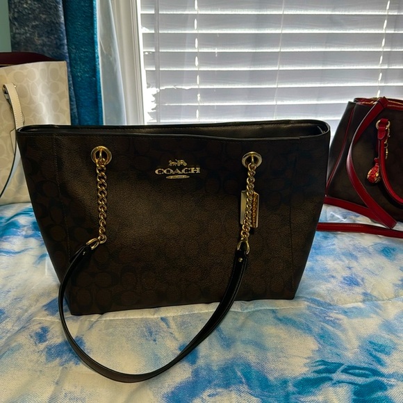 Meet your Posher, Wilson - Picture 2 of 4